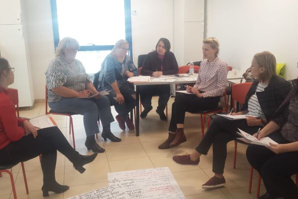 Profesori de la Colegiul ”Anghel Rugină”, prezenți la un curs de formare la Sevilla