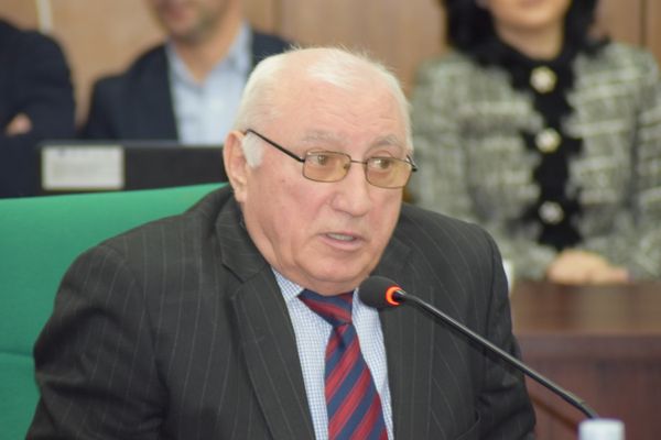 Moldovenii, o amenințare pentru scaunul primarului Vasile Pavăl