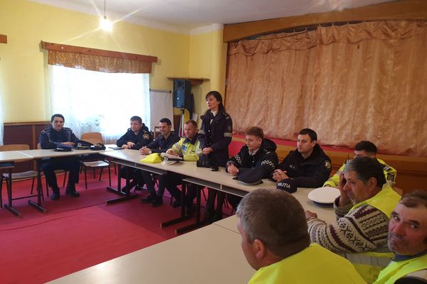 CAMPANIA „VESTĂ PENTRU O VIAȚĂ” DERULATĂ ȘI LA VETRIȘOAIA