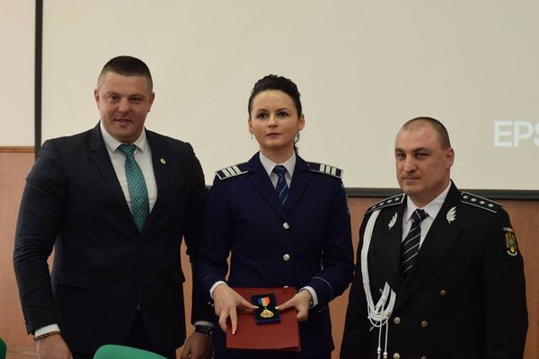 O polițistă din Vaslui a primit Emblema de Onoare