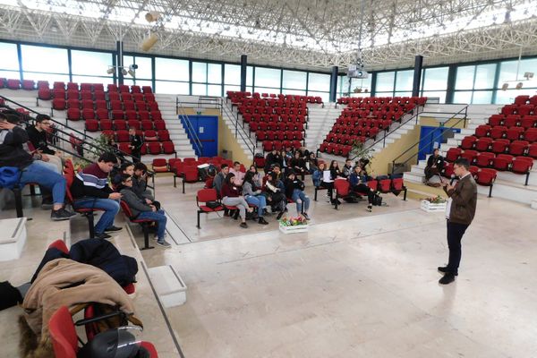 Elevi de la Liceul ”Ștefan Procopiu” au învățat din experiența italienilor