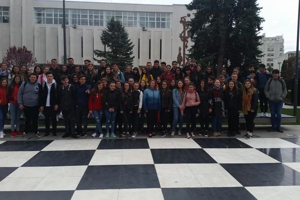 Elevii de la Liceul ”Ștefan Procopiu” s-au lăsat seduși de lectură