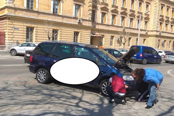 Banca: 7 tone de furaje mistuite de foc