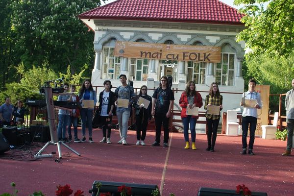 Trofeul ”Mai cu Folk” a ajuns la Târgu Neamț