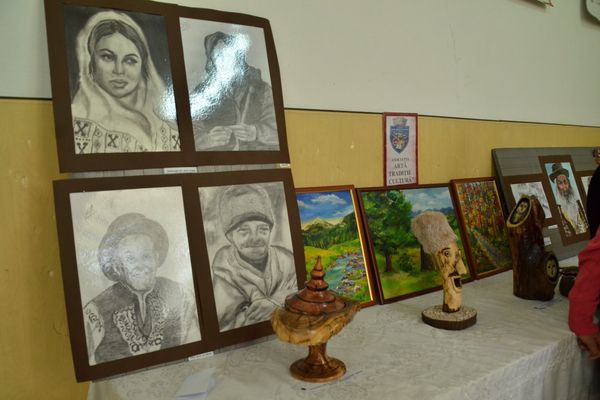 ”Formă și culoare” în peisajul Micleștiului