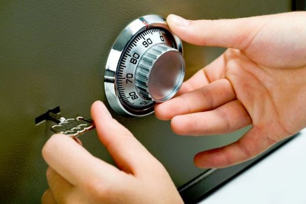 Puiești. Căruță izbită în plin de un autoturism