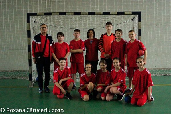 Școala ”Mihai David” Negrești, calificată la turneul final al ONSS la minihandbal mixt