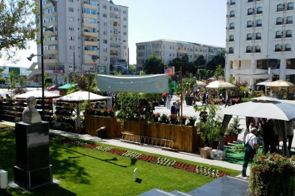Vasluiul se pregătește de Serbarea Florilor