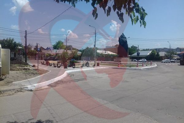 Firma unui consilier local, favorită pentru montarea sistemului de irigații de la Monumentul Eroilor