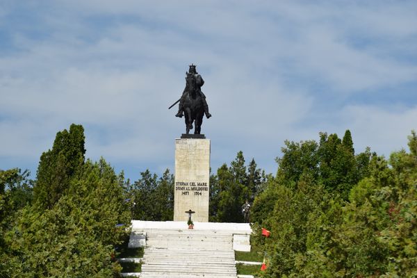 Ștefan cel Mare a fost omagiat la Podul Înalt