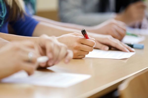 Fără incidente la prima probă scrisă de la bac