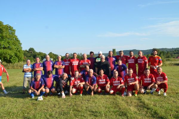 Doi primari vasluieni au făcut spectacol la un meci de old boys