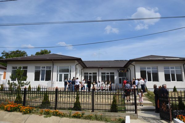 Școală nouă în localitatea Bârzești