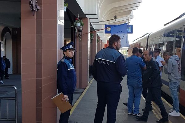 Stațiile CFR, luate la verificat de către polițiști