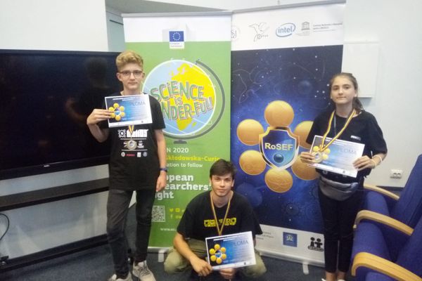 Elevi vasluieni, pe cea mai înaltă treaptă a Concursului RoSEF da la Suceava