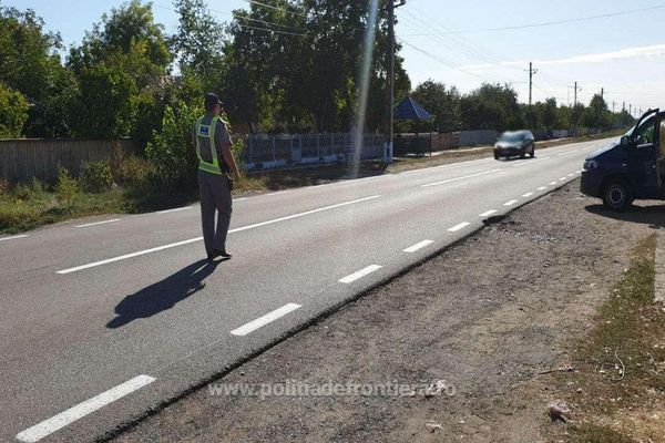 Cetăţean român depistat la volan, fără drept de a conduce