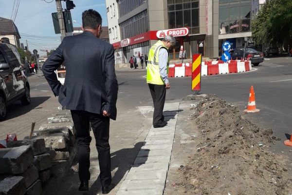 A început reabilitarea canalizării pluviale din zona Gura Leului din Bârlad