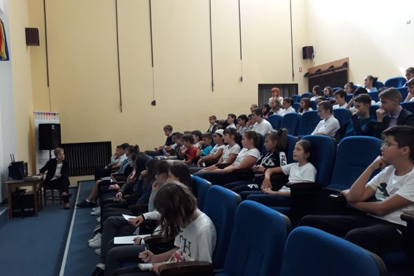 Elevii și dascălii Școlii ”Constantin Parfene” Vaslui, implicați într-un nou proiect Erasmus+