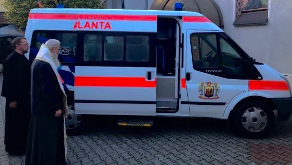 Episcopia Hușilor a primit o ambulanță de la Crucea Roșie Bavareză