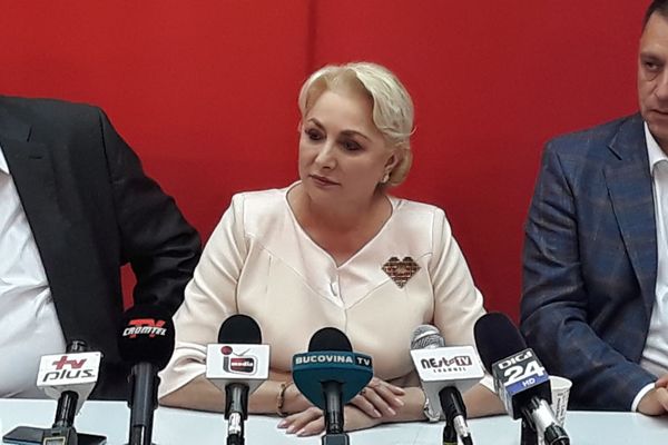 Viorica Dăncilă, gafează în vizita electorală la Zorleni: „Am fost alături de fiecare români” - VIDEO