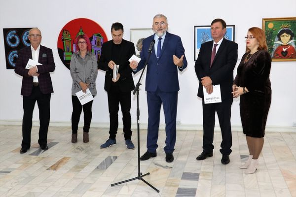 Muzeul Județean ”Ștefan cel Mare” a găzduit vernisajul expoziției ”Donații/Donatori”