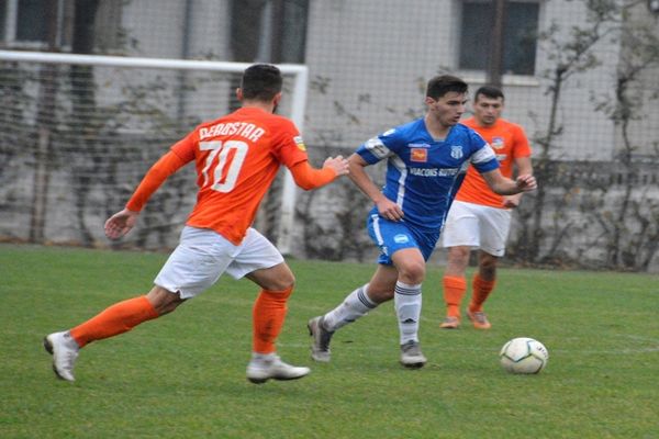 Hușana Huși-Aerostar Bacău 1-2 (1-1)