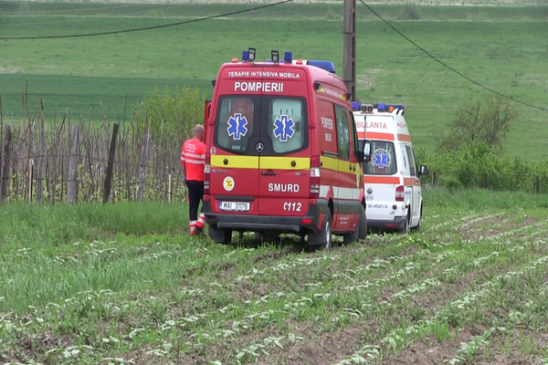 Hușean găsit în comă pe un câmp, dus de urgență la Iași