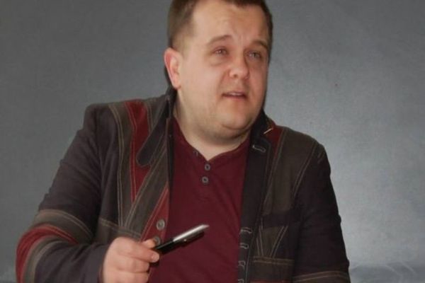 Curățenie la guvern: Tudor Buzatu, fiul președintelui Consiliului Județean Vaslui, demis din funcție