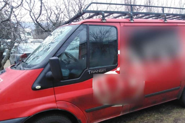 Ford Transit căutat de autorităţile din Spania, descoperit la controlul de frontieră de la Albița