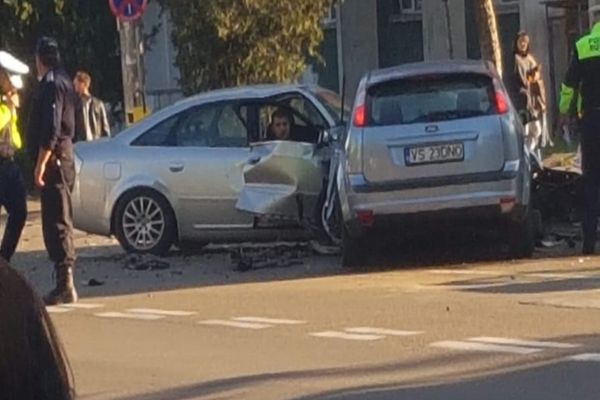 Accident rutier în centrul Bârladului -FOTO