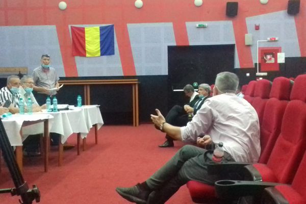 EDITORIAL. Bugetarii de lux ai Bârladului: jumătate din bugetul Reiser S.A. se duce doar pe salarii.