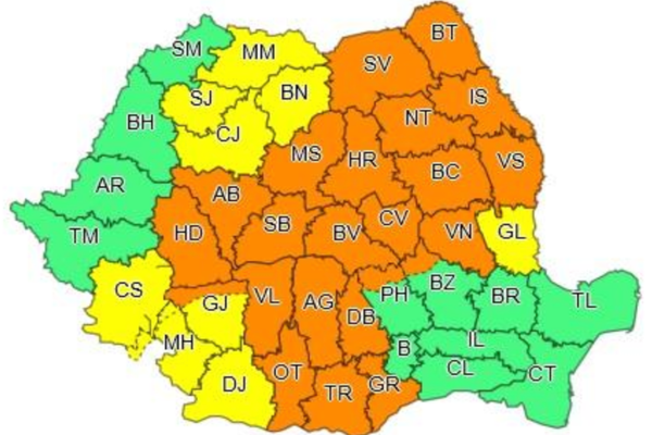 Cod portocaliu de furtuni violente, în jumătate din țară