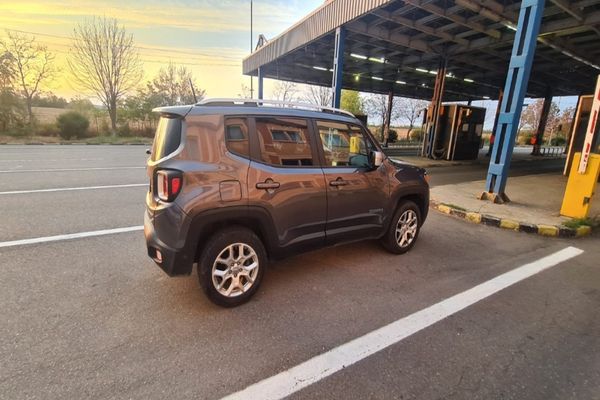 Autoturism semnalat furat din Germania, depistat la frontiera de est