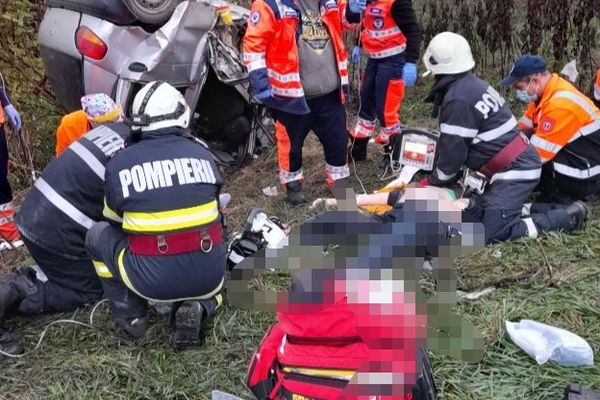 Accident mortal în județul Vaslui. Două persoane și-au pierdut viața (FOTO)