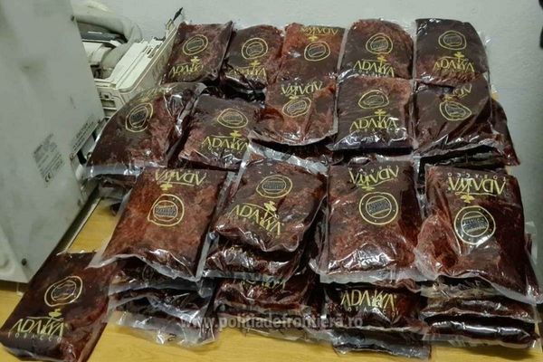 Amendă cu aromă de narghilea