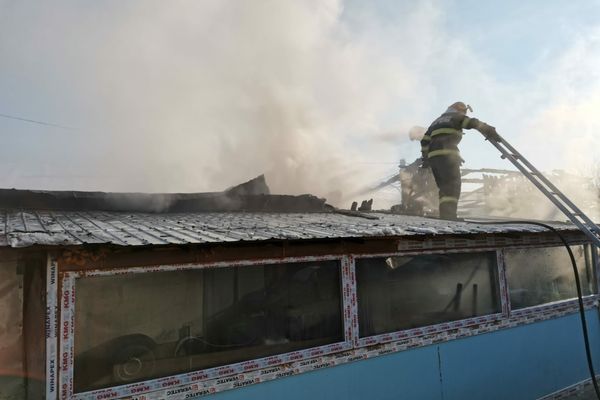 Incendiu la un atelier de tâmplărie din Bârlad