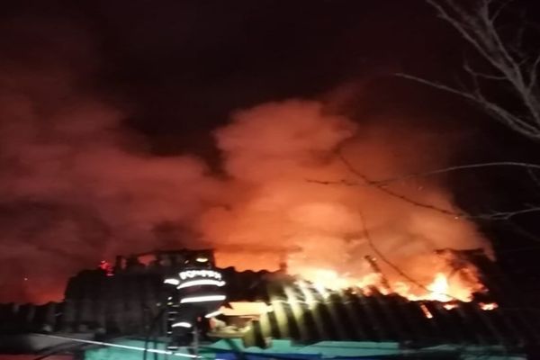 Sfârşit tragic pentru un bărbat de 38 de ani din județul Vaslui care a fost găsit carbonizat în casă (FOTO)