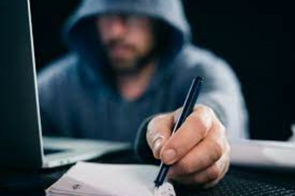 ATENȚIE la fraudele online! Recomandările polițiștilor