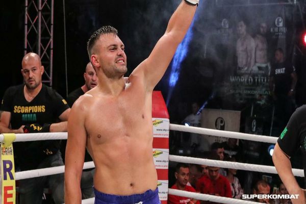 Luptător K1, fost viceprimar al unei comune din Vaslui, a bătut un vecin care a murit în spital