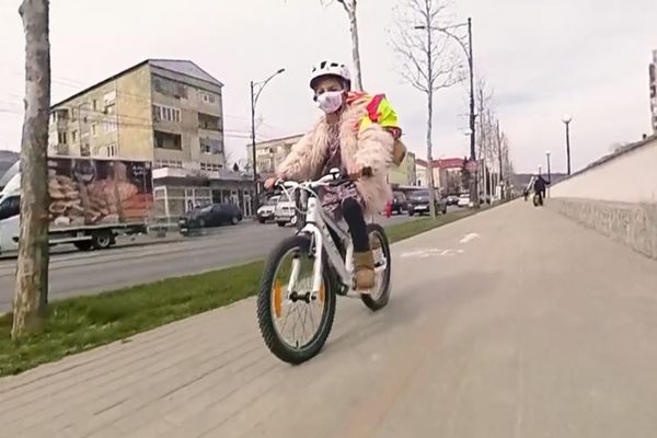 Atenție la circulația cu bicicleta pe drumurile publice!