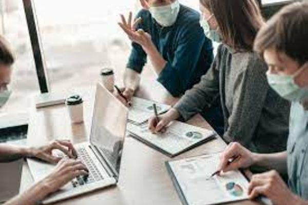 48% dintre angajaţi vor ca vaccinarea să fie obligatorie - STUDIU BEST JOBS