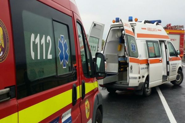 Accident la Rădeni! Trei persoane rănite