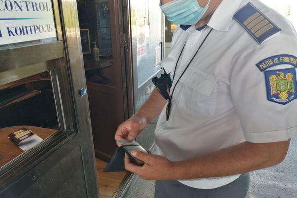 Cu identitatea falsă în borsetă, intenționa să călătorească în Spațiul Schengen 