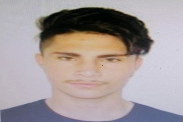 L-ați văzut? Anunțați imediat Poliția! 