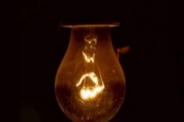 Noi SCUMPIRI pentru români - Facturi URIAȘE la curent. Când intră în vigoare majorările