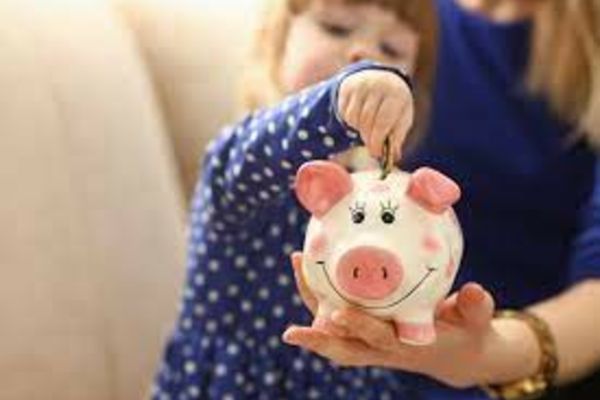 Proiect de LEGE. Reduceri uriașe din impozitul pe venit pentru cei care au copii în întreținere