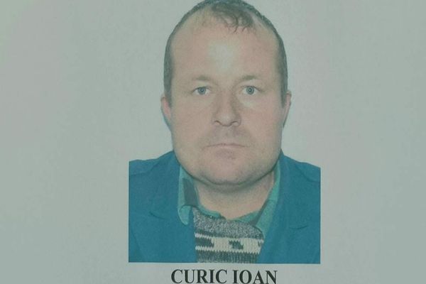 Sunați la 112 dacă ați văzut acest bărbat!