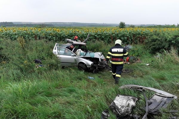 Trei persoane au ajuns la spital după un accident rutier petrecut la limita dintre județele Galați și Vaslui