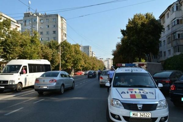 La volan cu permisul de conducere suspendat