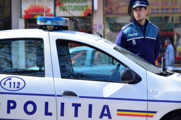 Polițiștii au vegheat pentru siguranța în școli, la deschiderea anului școlar!